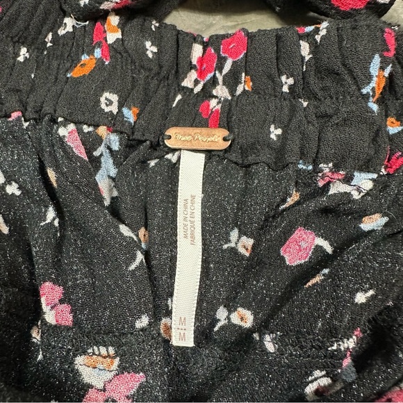 Free People Black Floral Bib Romper Size M - Picture 3 of 7